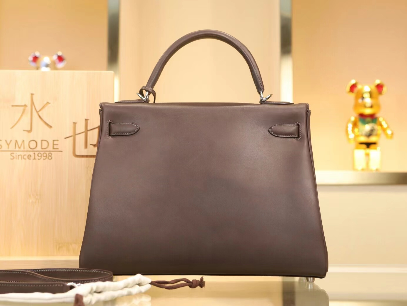 爱马仕女包货源 Hermes Kelly32CM CC46乌木色Ebene马鞍皮凯莉包 银扣