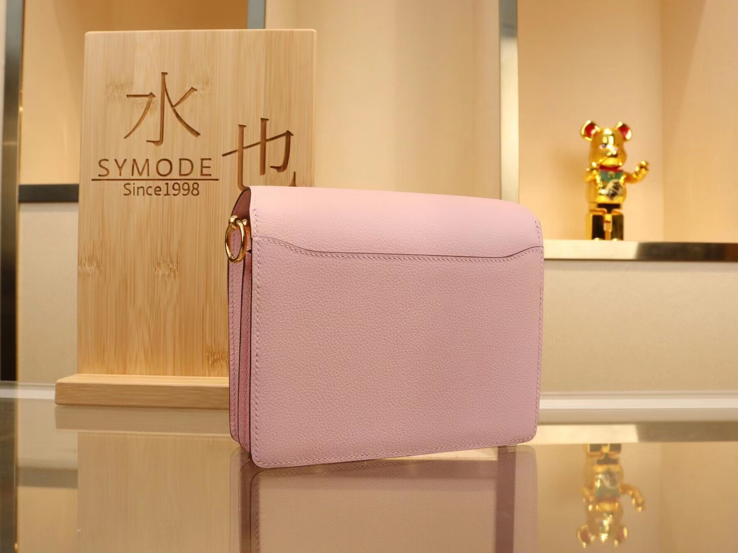 Hermes Roulis18CM 爱马仕3Q水粉色Evercolor皮猪鼻子包斜挎包 金扣