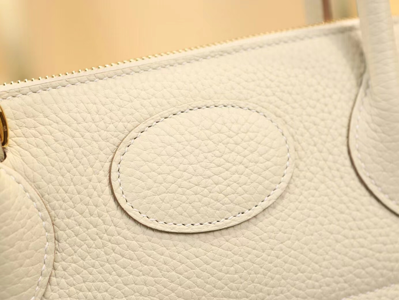 爱马仕女包批发 Hermes bolide 31CM TC牛皮奶昔白CC10保龄包 金扣