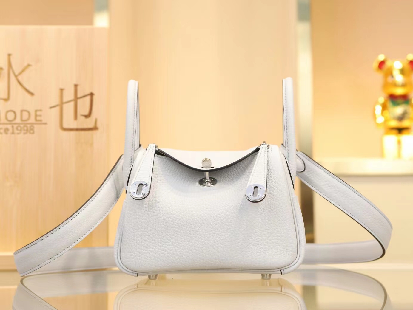 Hermes Mini Lindy19CM 爱马仕T0圣杯蓝TC牛皮迷你琳迪包 银扣