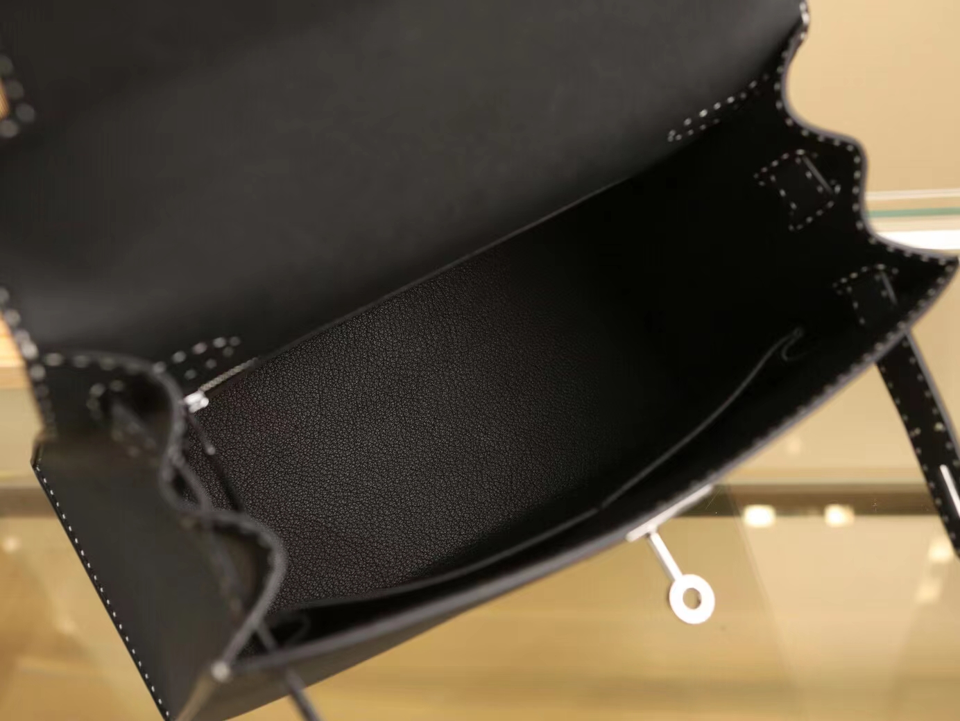 爱马仕89黑色Hermes Kelly28CM Graine Monsieur皮黑白间隔线凯莉包