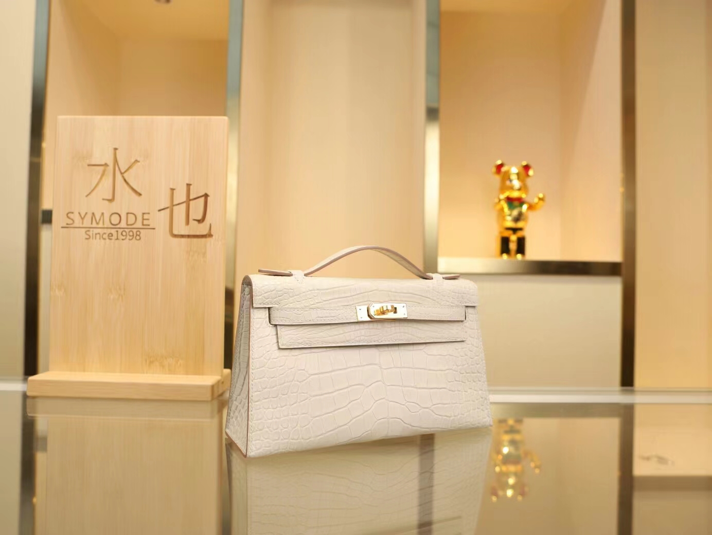 爱马仕Hermes Mini Kelly22CM 8L冰川白雾面方块鳄鱼皮一代迷你凯莉包