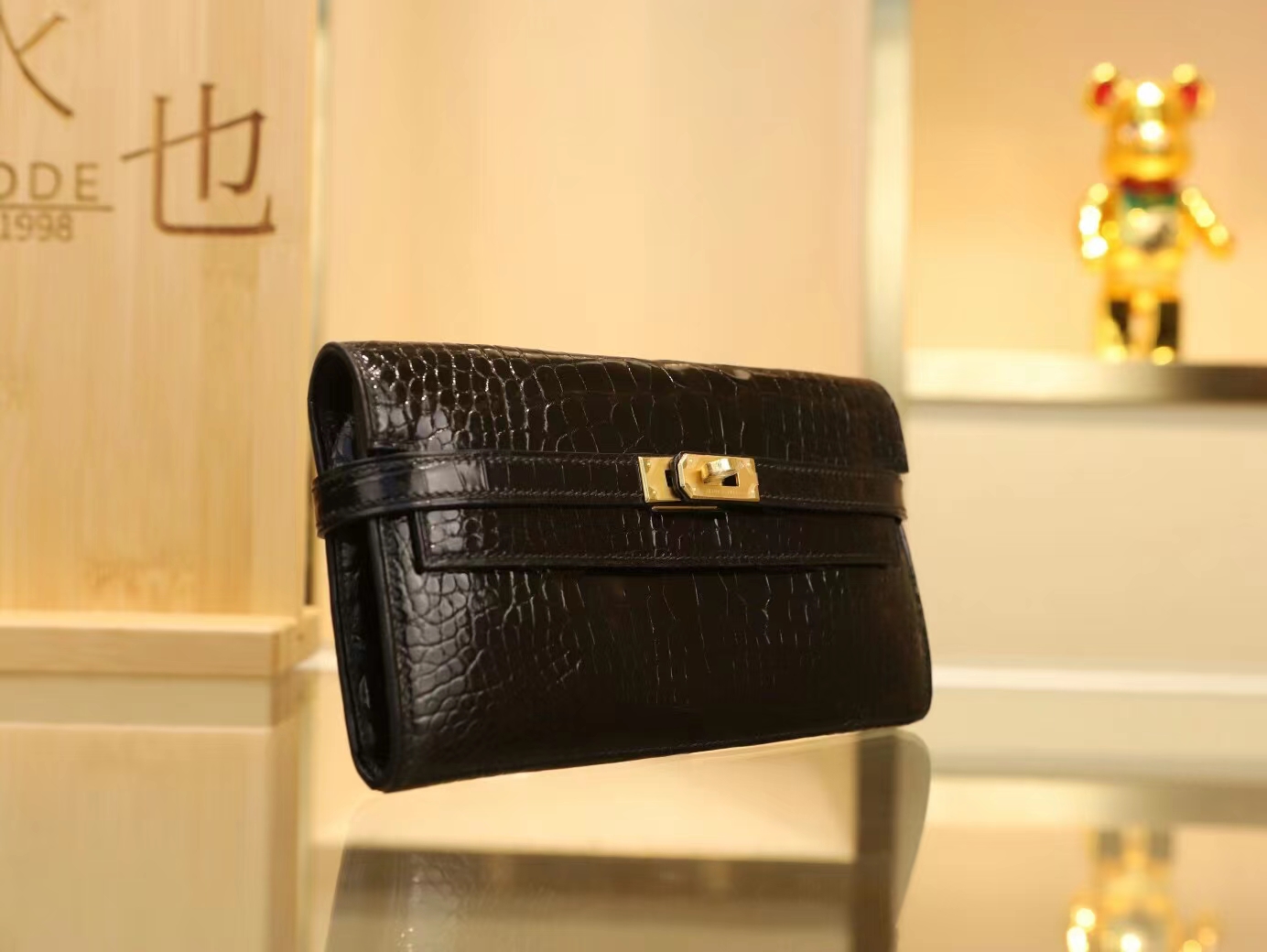 爱马仕钱包 Hermes 89黑色亮面方块鳄鱼皮Kelly长款钱包20CM 金扣