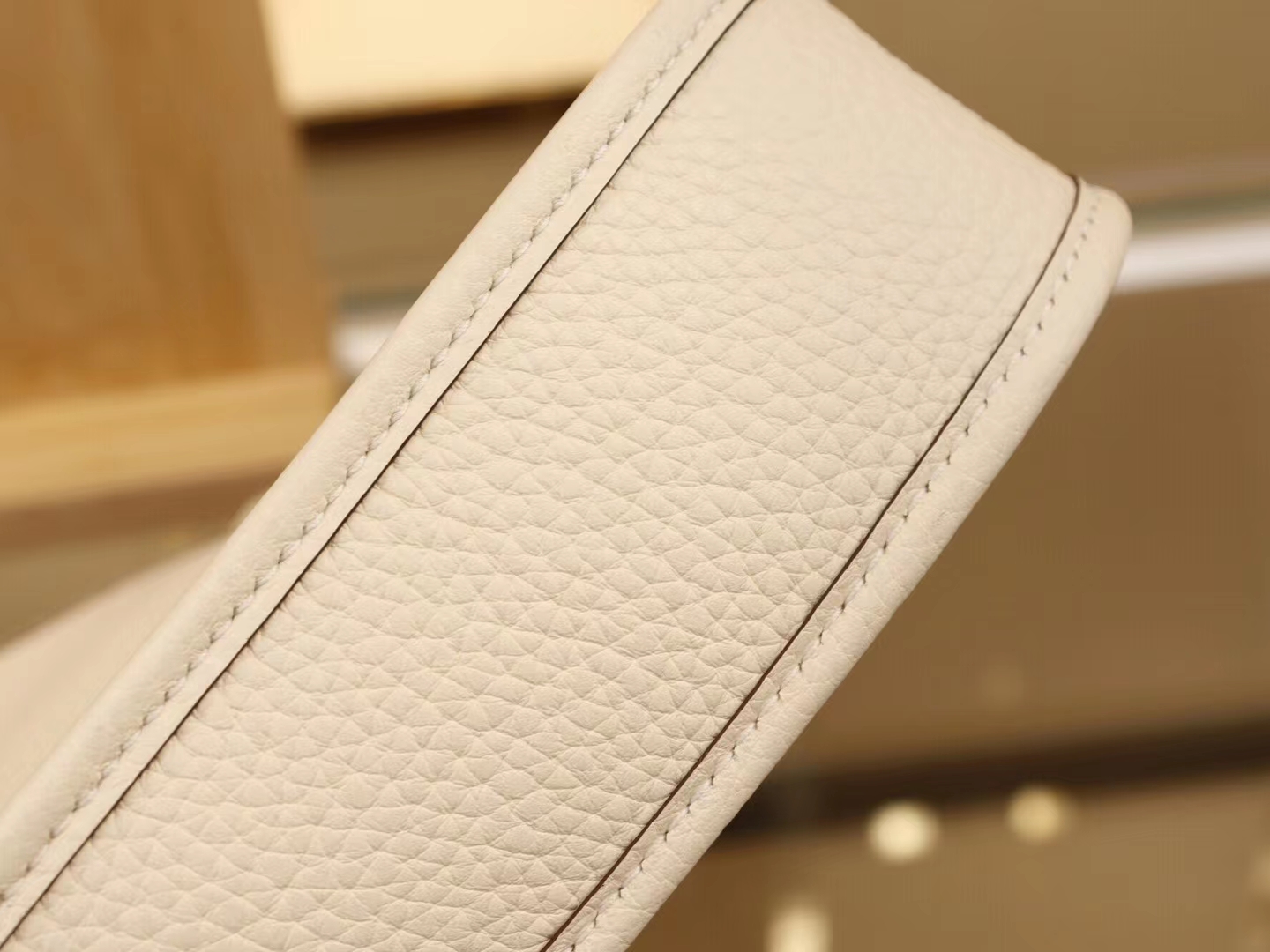 爱马仕包包货源 Hermes Mini Evelyne 16CM I2奶油白TC皮迷你伊芙琳包