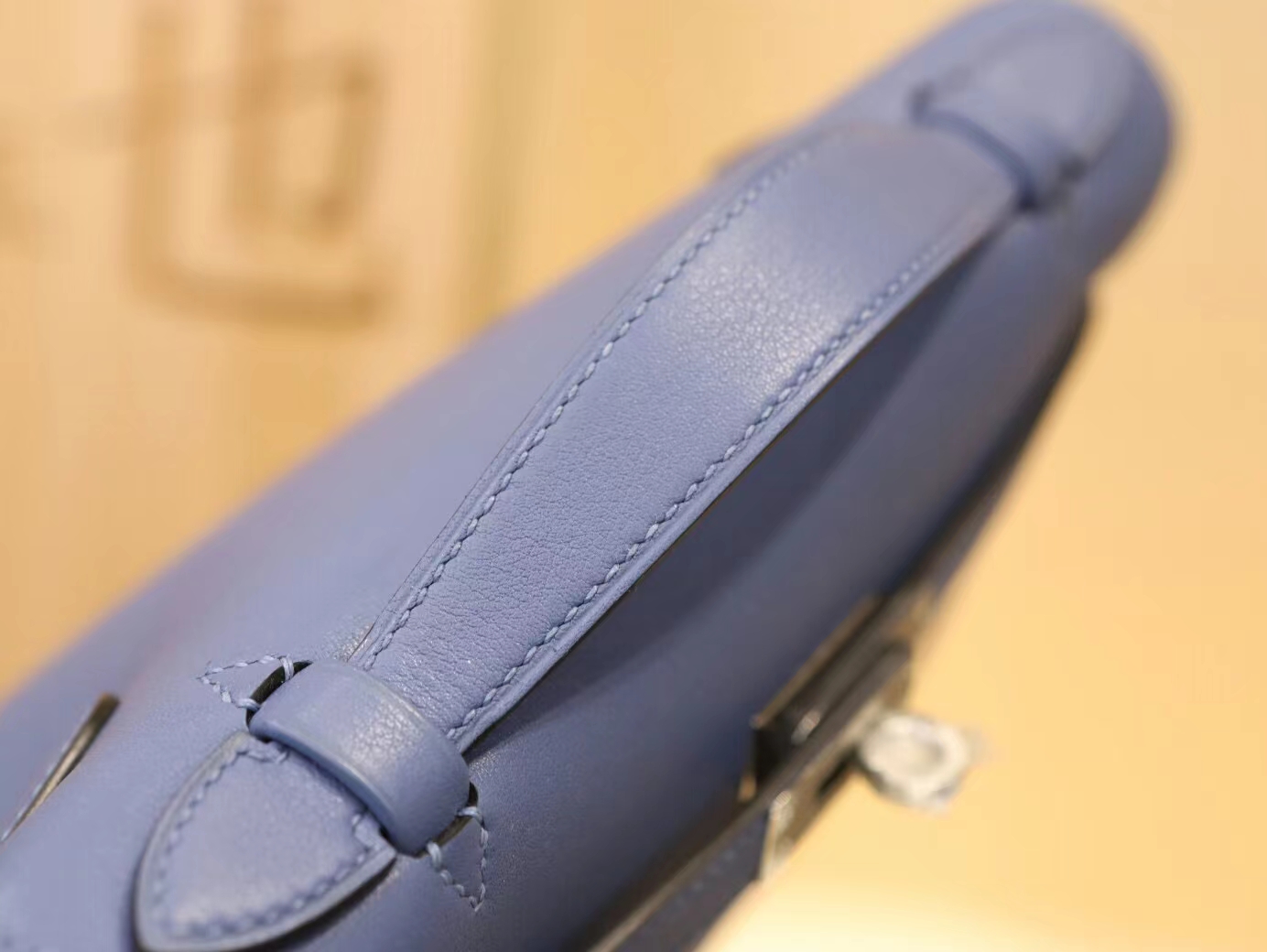水也名品Hermes Mini Kelly Pochette22cm 7E明蓝色Swift牛皮手拿包 银扣