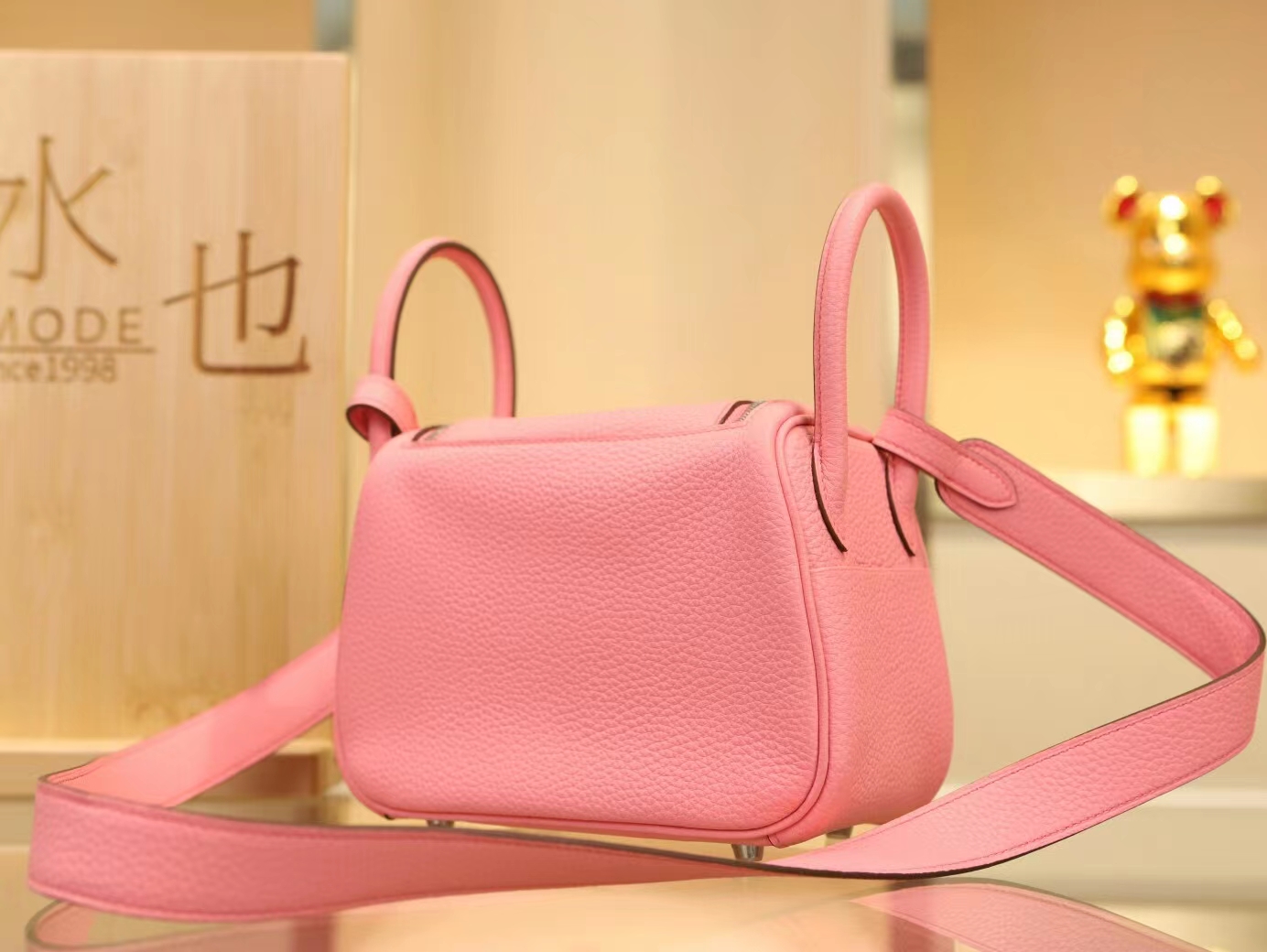 Hermes Mini Lindy19CM 爱马仕K4夏日粉TC牛皮迷你琳迪包 银扣