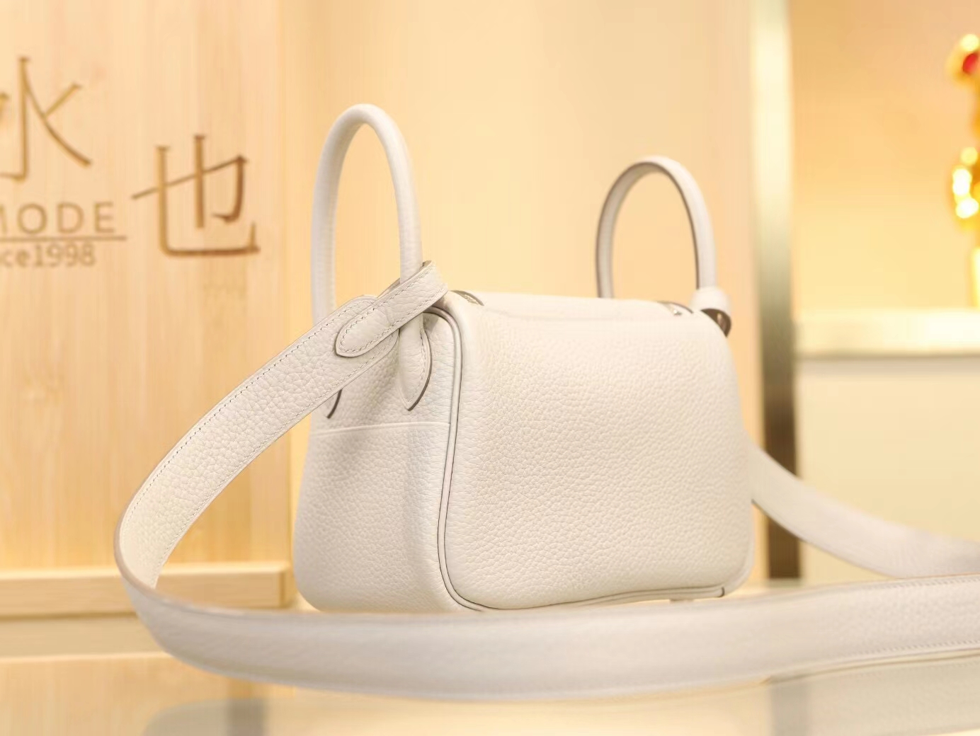 Hermes Mini Lindy19CM 爱马仕80珍珠灰TC牛皮迷你琳迪包 银扣