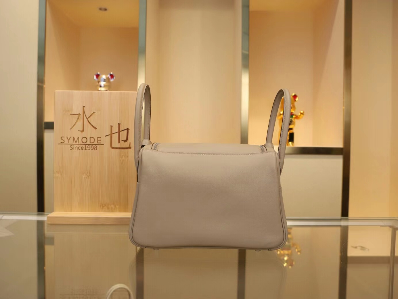 Hermes Lindy26CM 爱马仕Swift牛皮斑鸠灰琳迪包 银扣