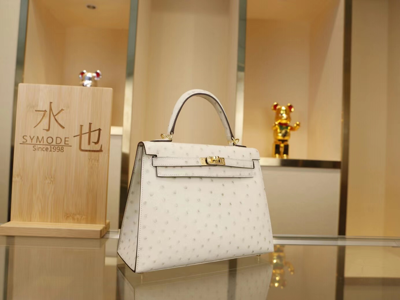 爱马仕凯莉包价格 Hermes Kelly25CM 3C羊毛白鸵鸟皮 金扣
