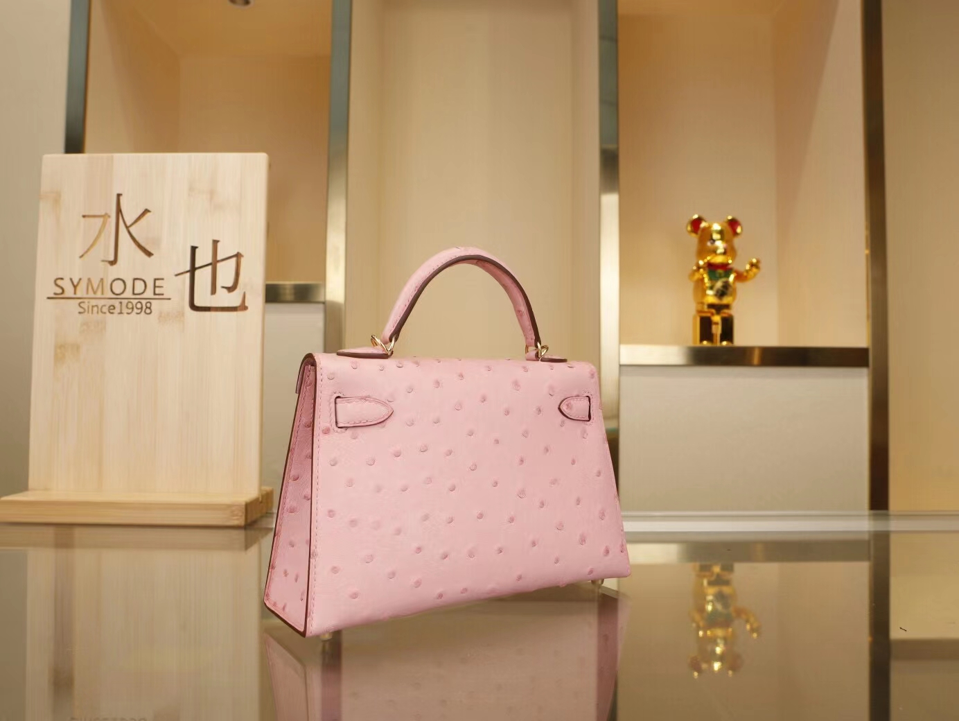 爱马仕Hermes Mini Kelly 2代 CC94陶瓷粉鸵鸟皮二代迷你凯莉包 金扣