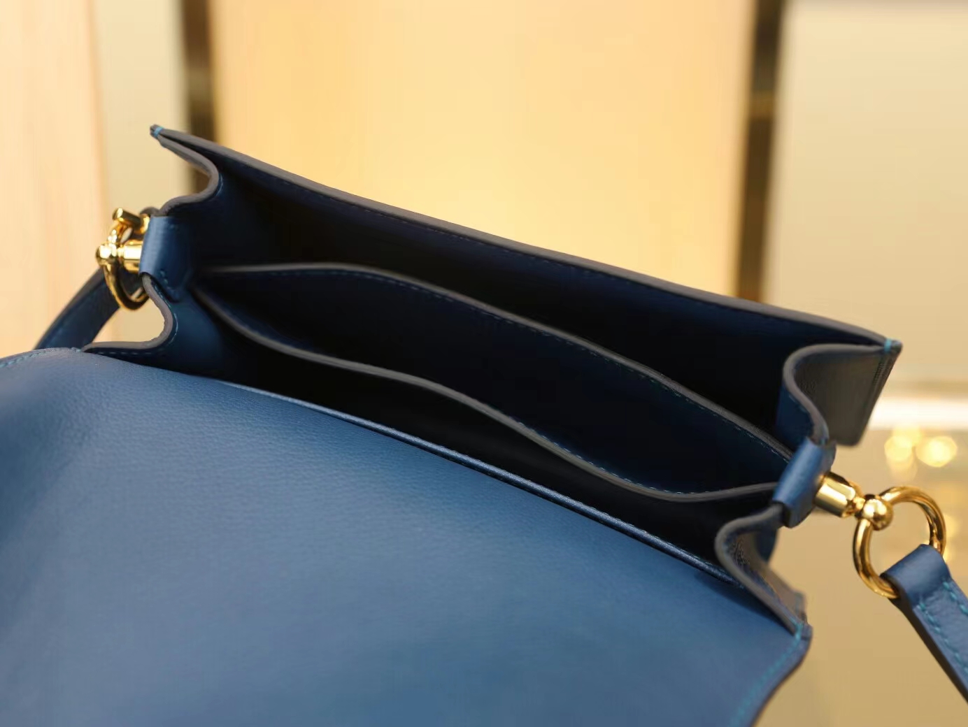 Hermes Roulis 18CM 爱马仕S4深邃蓝Evercolor皮猪鼻包斜挎女包