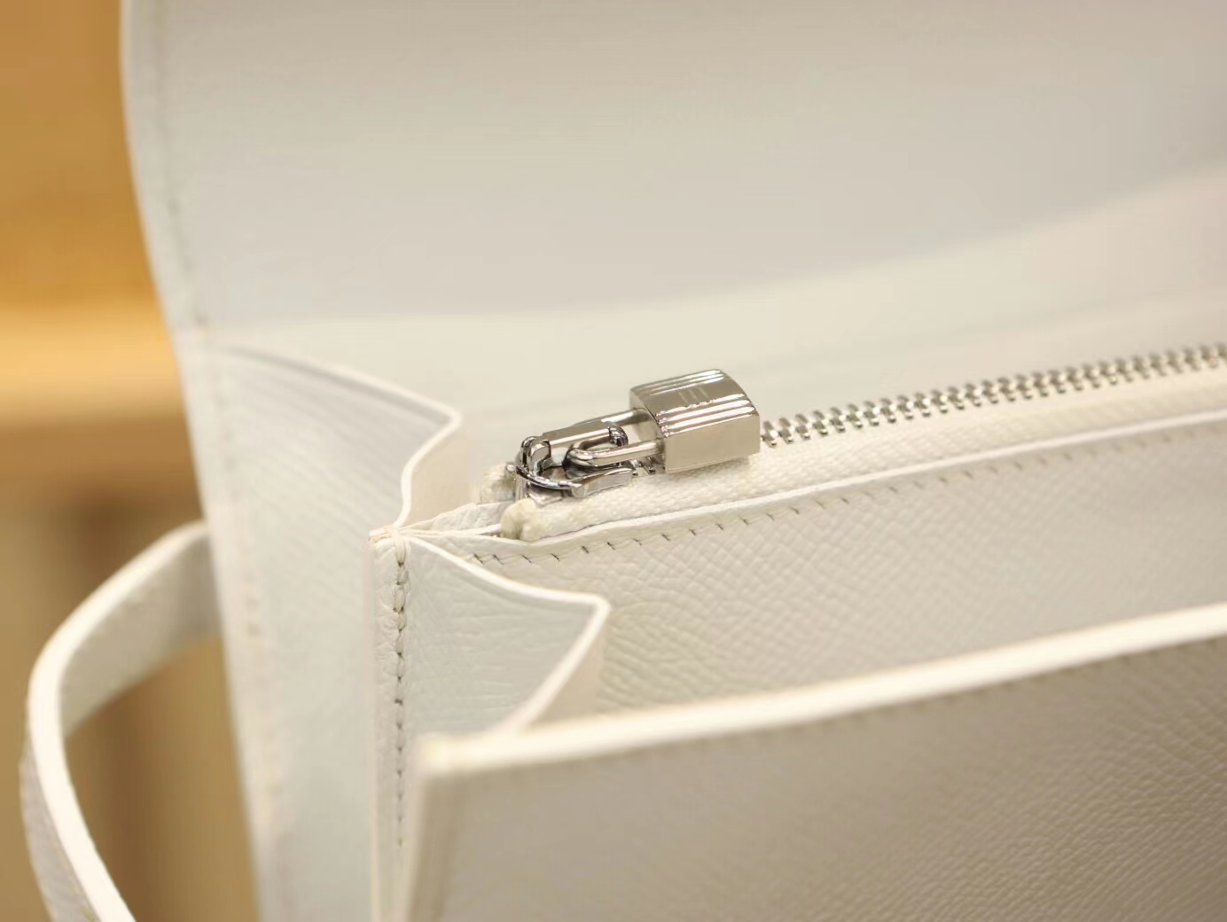 水也名品 爱马仕Hermes 01纯白Blanc Epsom皮Kelly凯莉长款钱包 银扣