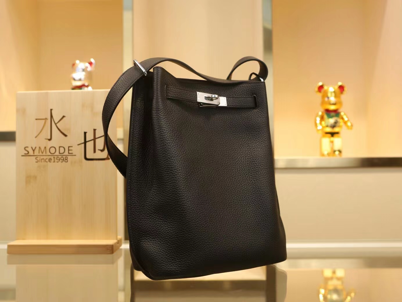 爱马仕包包官网 Hermes Sokelly22CM 89黑色Togo牛皮单肩斜挎包 银扣