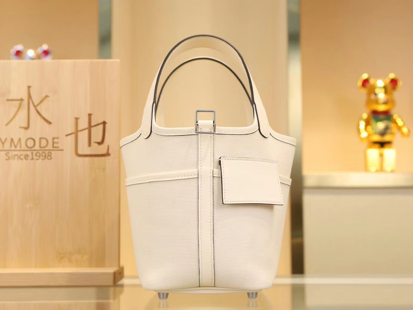 爱马仕新款女包 Hermes I2奶油白帆布拼牛皮Cargo系列Picotin Lock18CM