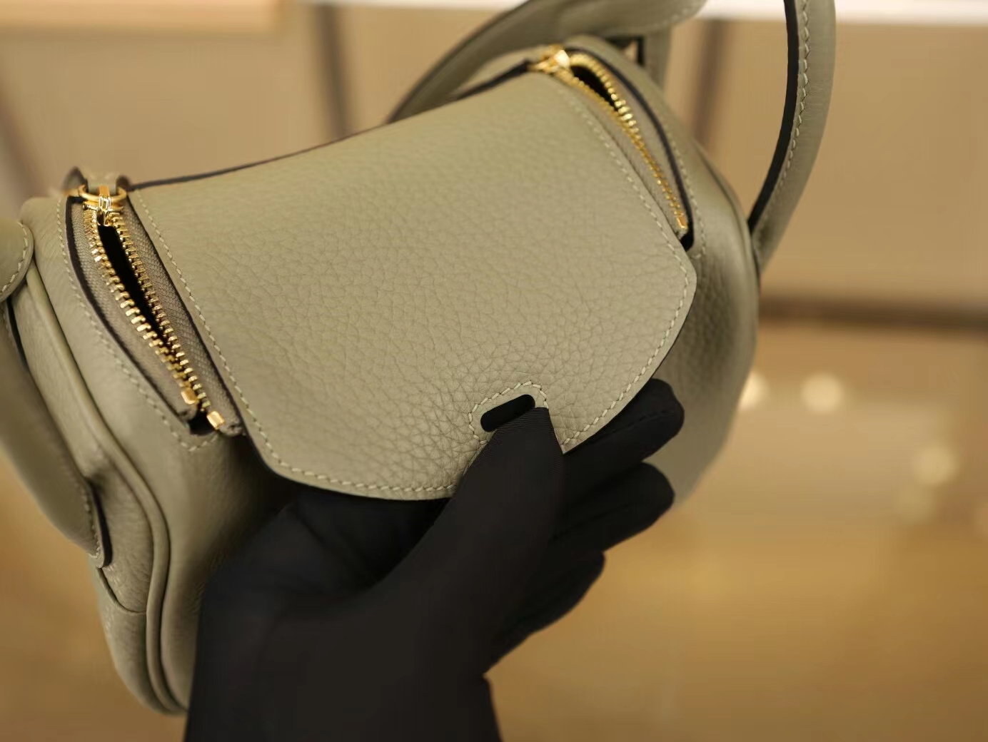 Hermes包包官网 爱马仕Q1绿豆灰TC牛皮迷你琳迪包Mini Lindy19CM