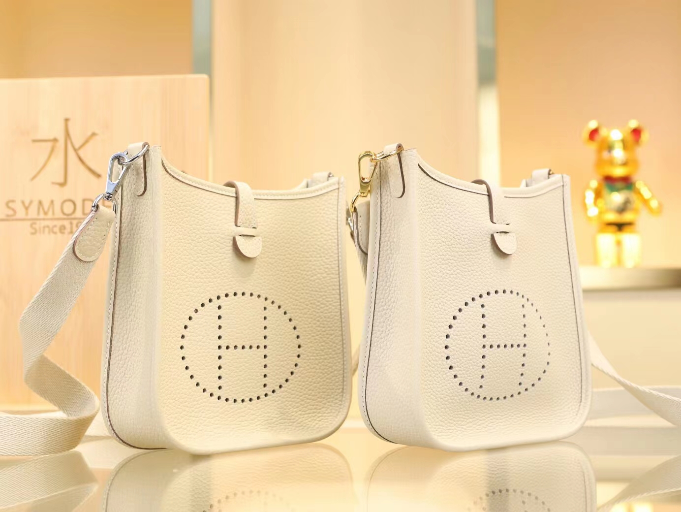 Hermes包包定制 爱马仕CC10奶昔白TC牛皮伊芙琳包Evelyne Mini16CM
