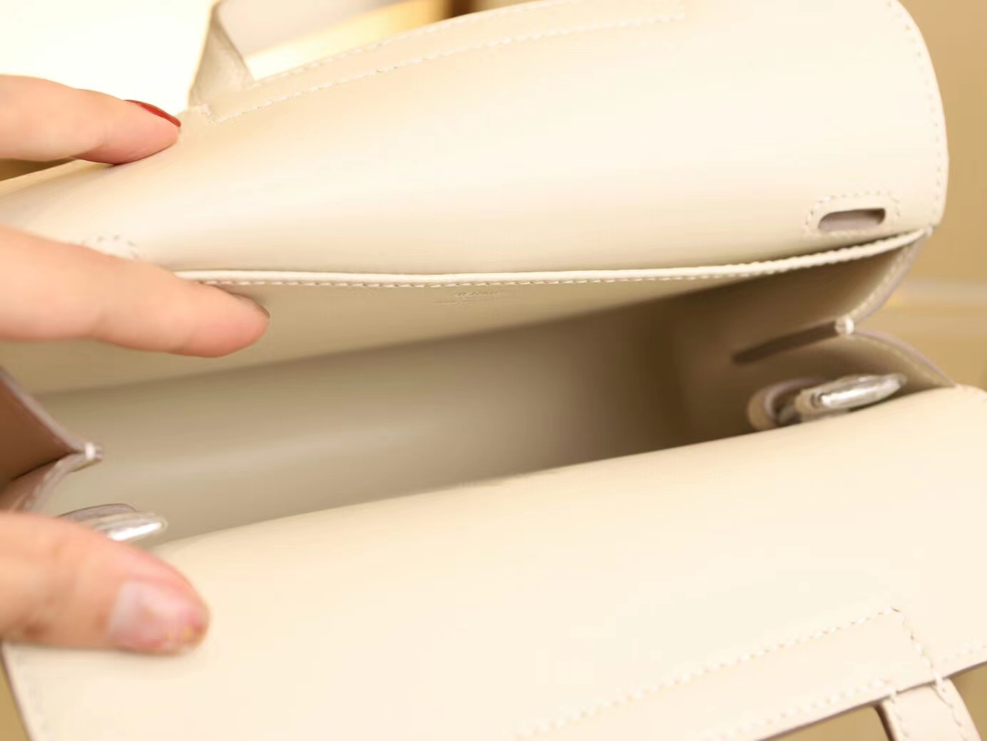 水也名品 Hermes Halzan22CM 奶昔白Swift牛皮手提单肩斜挎女包 银扣