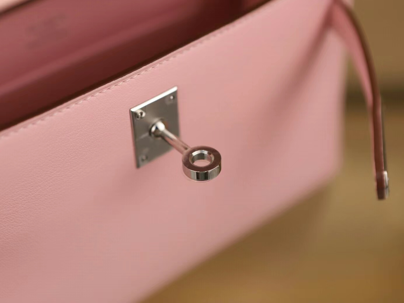 爱马仕迷你凯莉包1代 Hermes 3Q水粉色Swift牛皮Mini Kelly手拿包 银扣