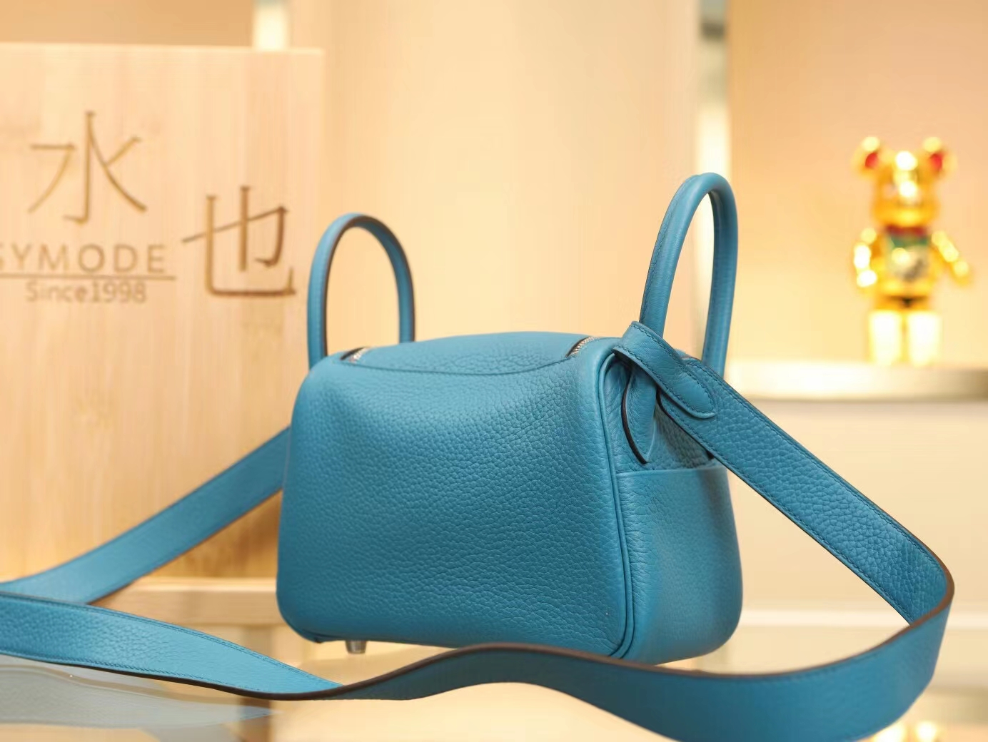 爱马仕女包 Hermes Mini Lindy19CM 7W伊兹密尔蓝TC牛皮 银扣