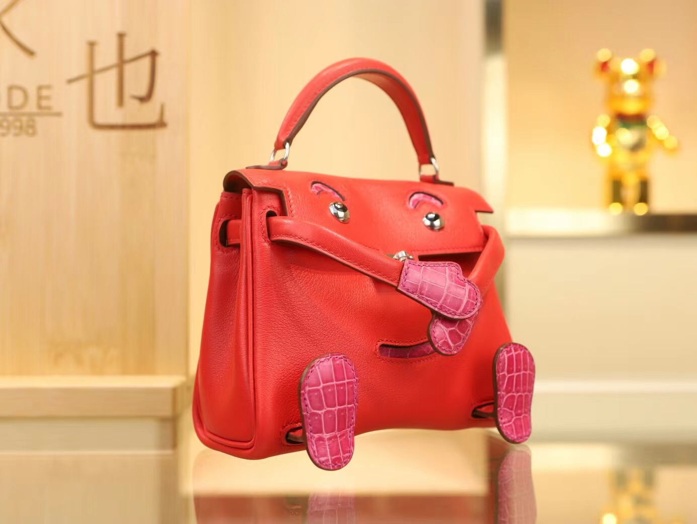 全手缝 Symode Hermes Kelly Doll 16CM S3心红色Swift皮拼J5天方夜谭粉亮面方块鳄鱼皮