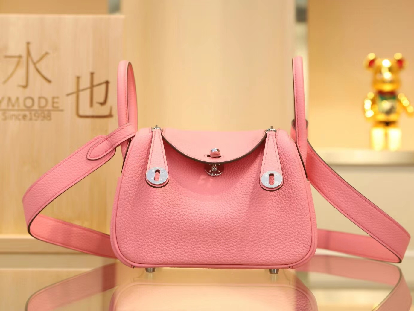 Hermes Mini Lindy19CM 爱马仕K4夏日粉TC牛皮迷你琳迪包 银扣