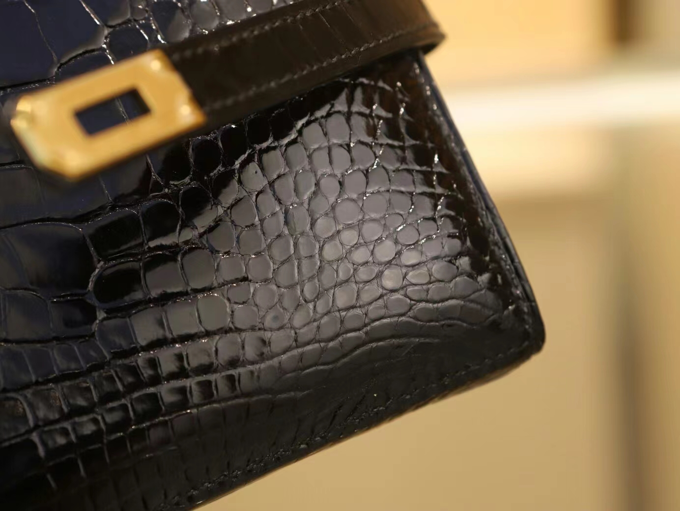 爱马仕钱包 Hermes 89黑色亮面方块鳄鱼皮Kelly长款钱包20CM 金扣