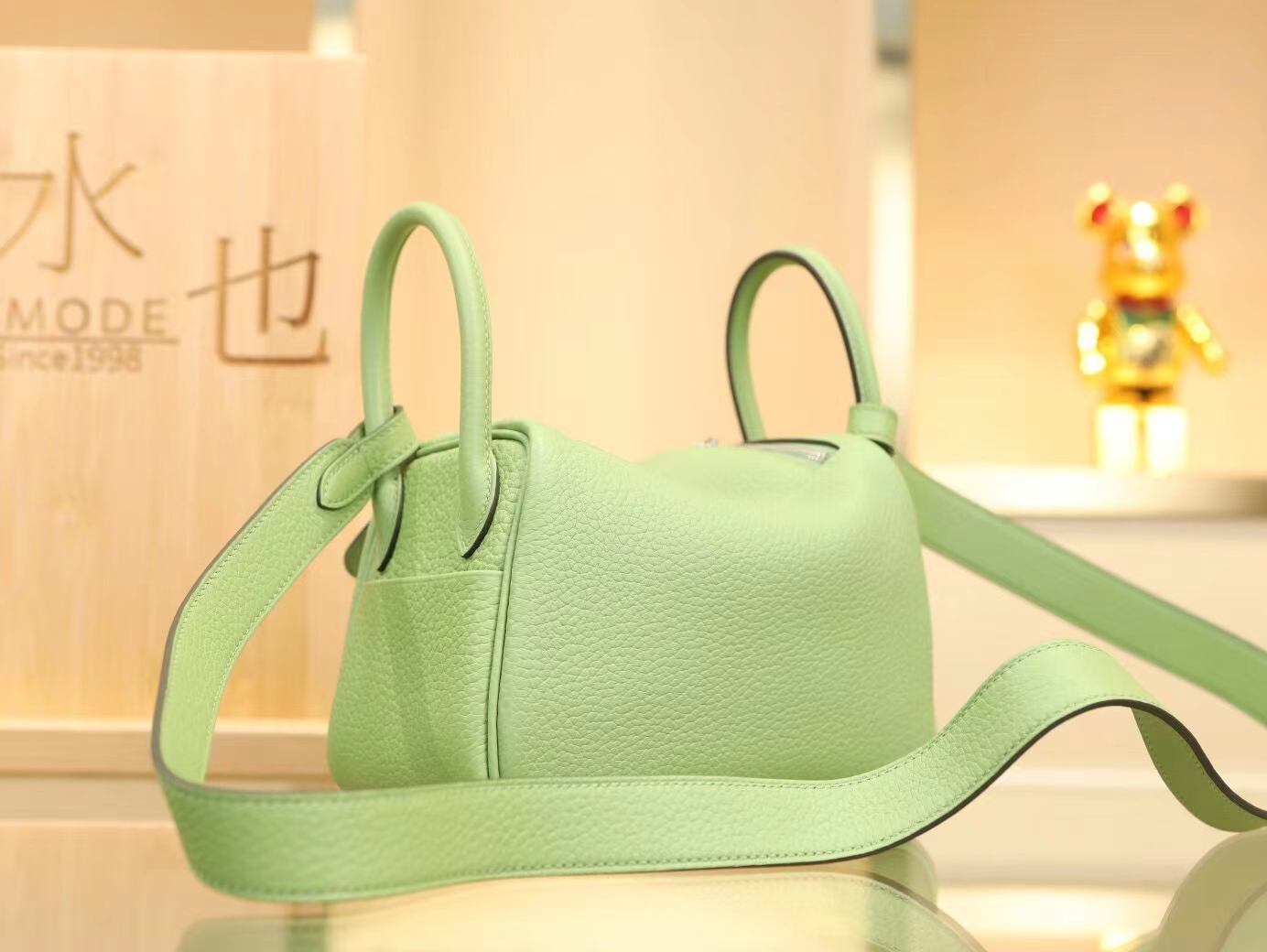 爱马仕女包价格 Hermes Mini Lindy19CM 3i牛油果绿TC皮迷你琳迪包