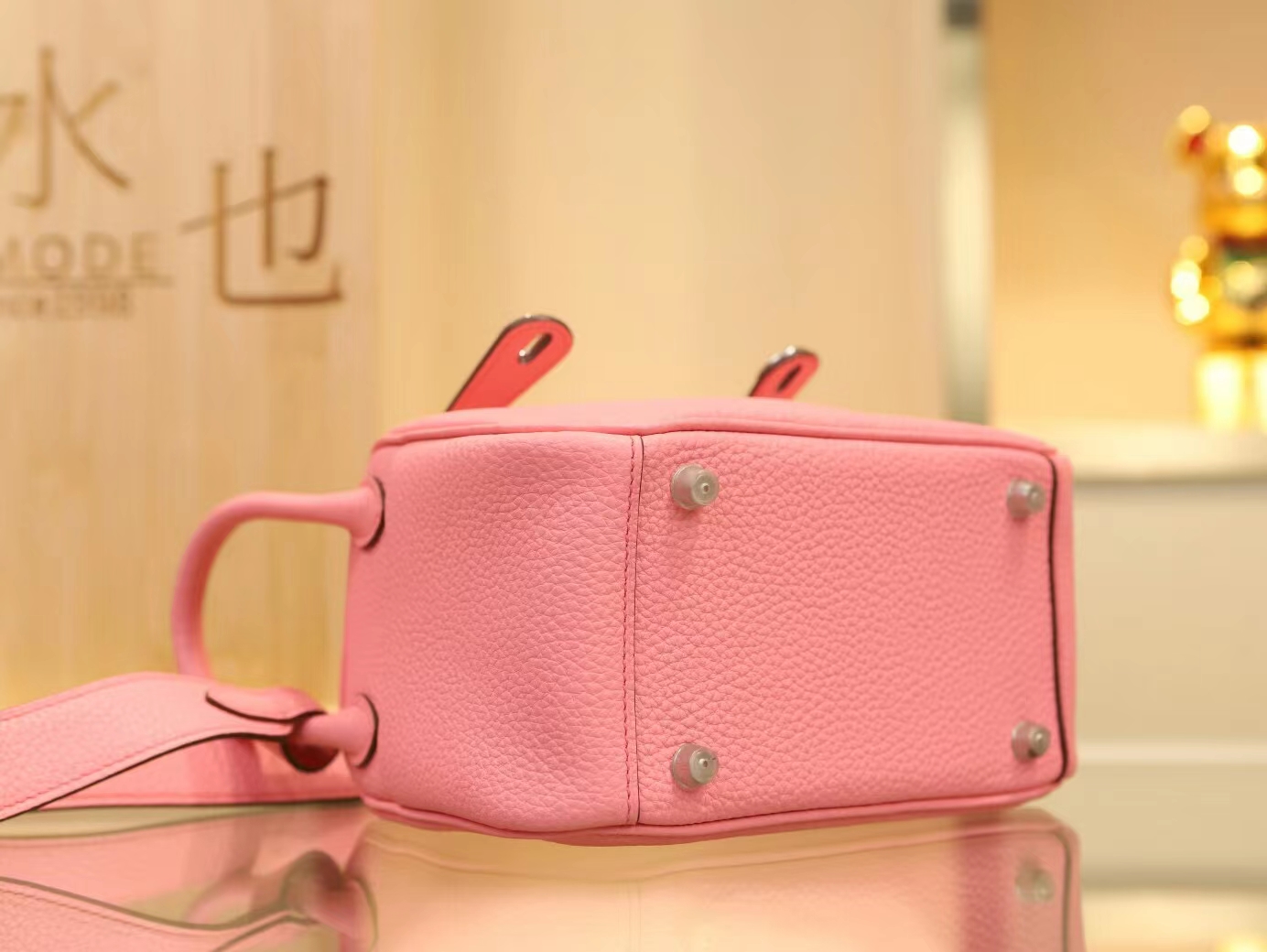 Hermes Mini Lindy19CM 爱马仕K4夏日粉TC牛皮迷你琳迪包 银扣