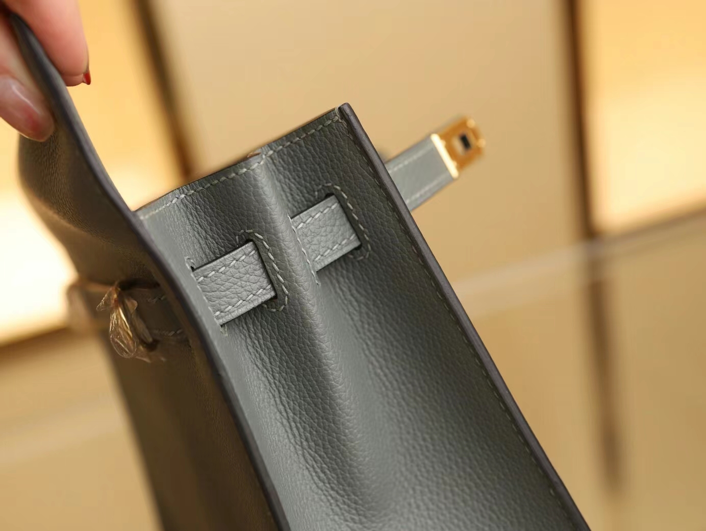 Hermes Kelly Danse22CM 爱马仕63杏绿色Vert Amande跳舞包 金扣