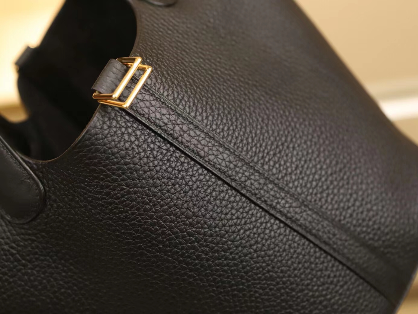 Hermes Picotin Lock18CM 爱马仕鸵鸟皮手柄拼Togo牛皮水桶包 金扣