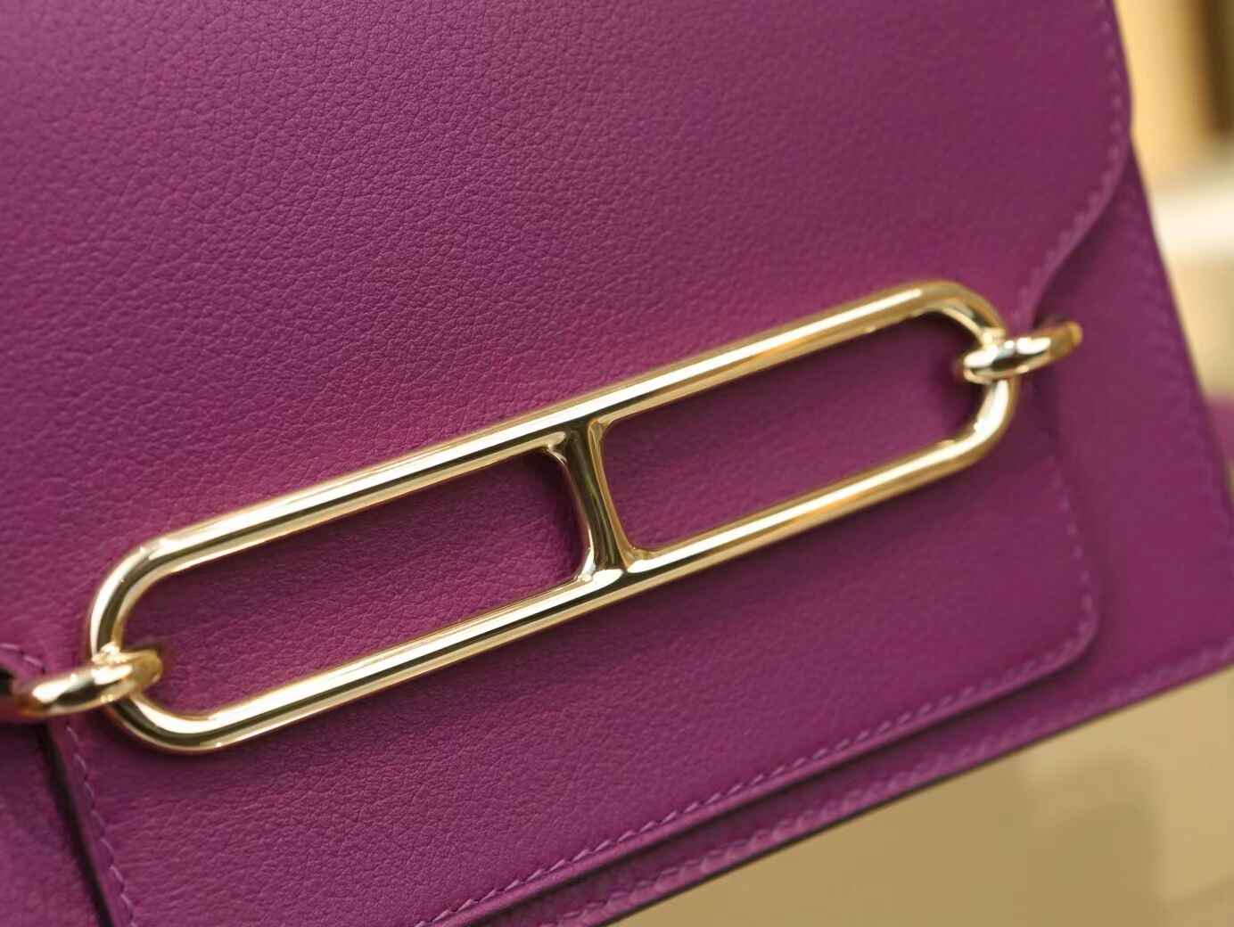 爱马仕女包定制 Hermes Roulis18CM P9海葵紫Evercolor皮猪鼻子包 金扣