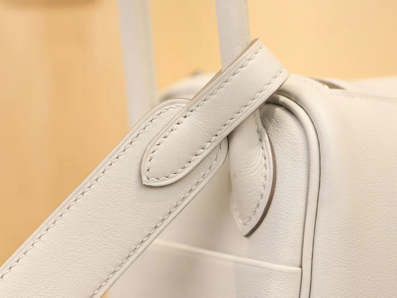 爱马仕女包 Hermes Mini Lindy19CM 80珍珠灰Swift牛皮琳迪包 银扣