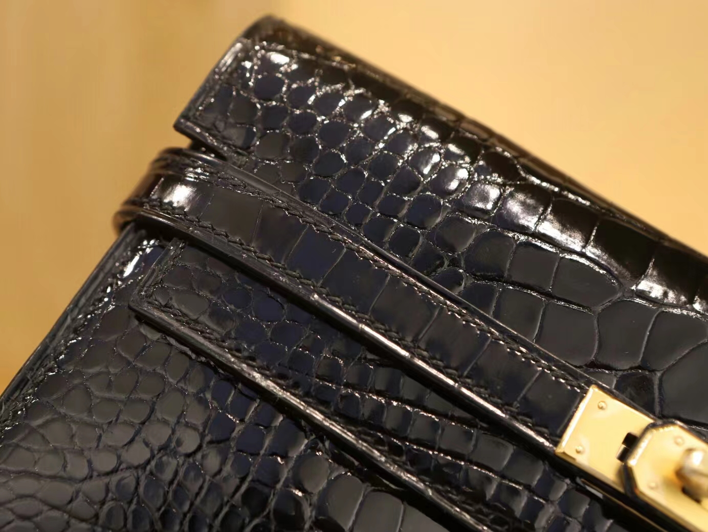 爱马仕钱包 Hermes 89黑色亮面方块鳄鱼皮Kelly长款钱包20CM 金扣