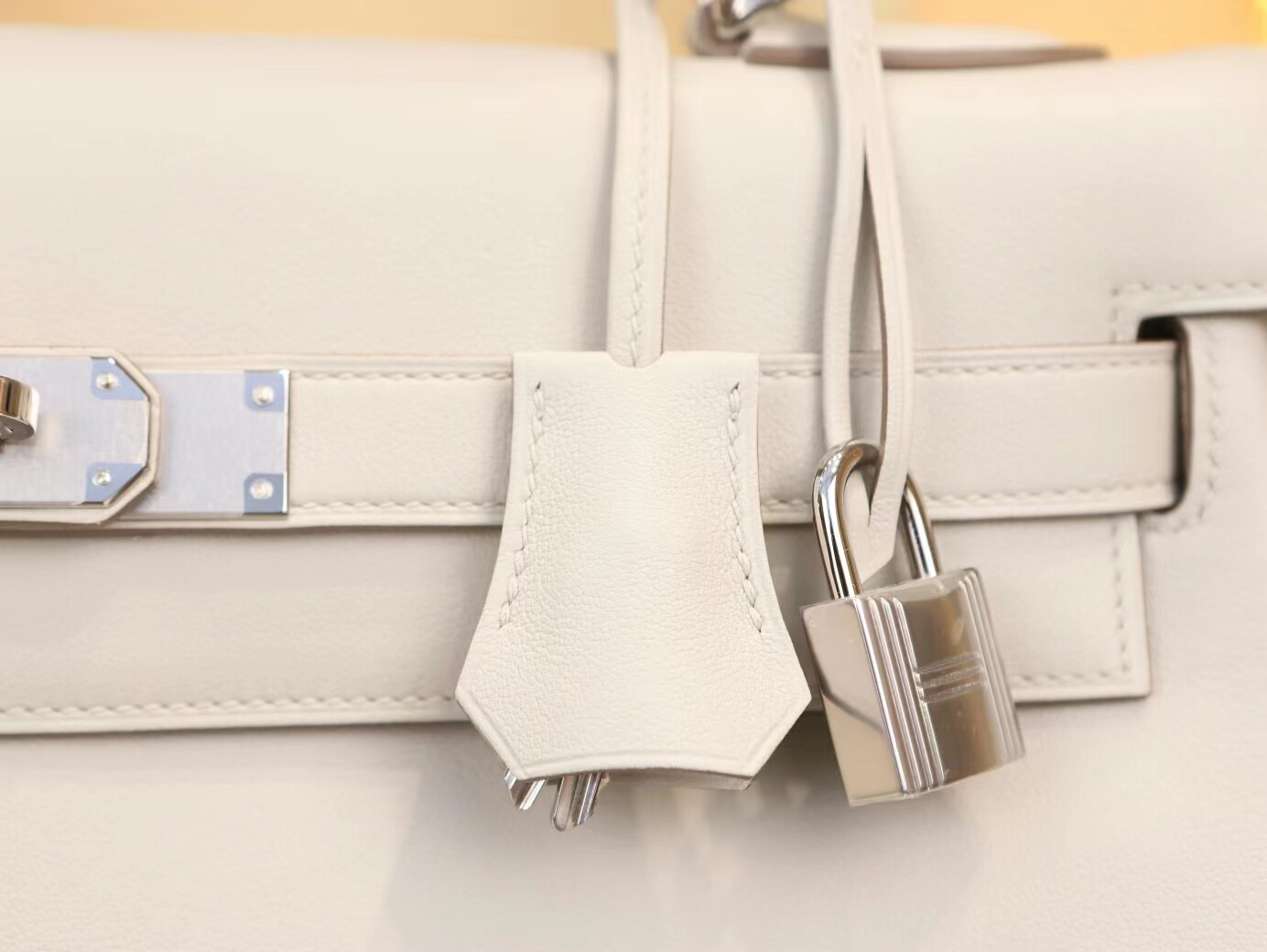 爱马仕包包定制 Hermes Kelly32CM 80珍珠灰Swift小牛皮凯莉包 银扣