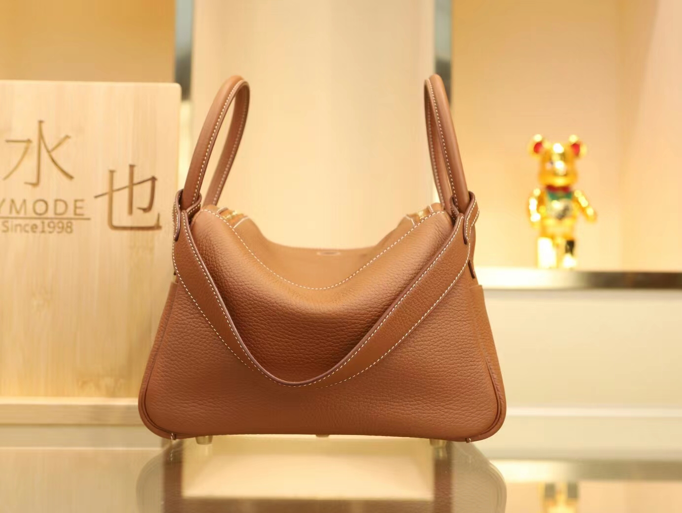 纯手工缝制 Hermes爱马仕CC37金棕色TC牛皮Lindy26CM琳迪包 金银扣