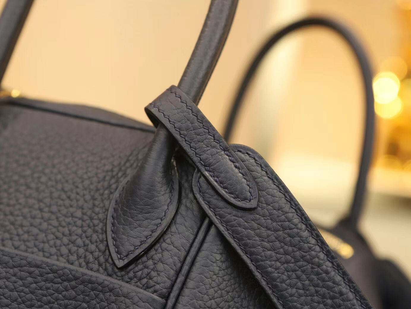 水也名品 爱马仕Hermes Lindy26CM/30CM 2Z午夜蓝TC牛皮 金扣