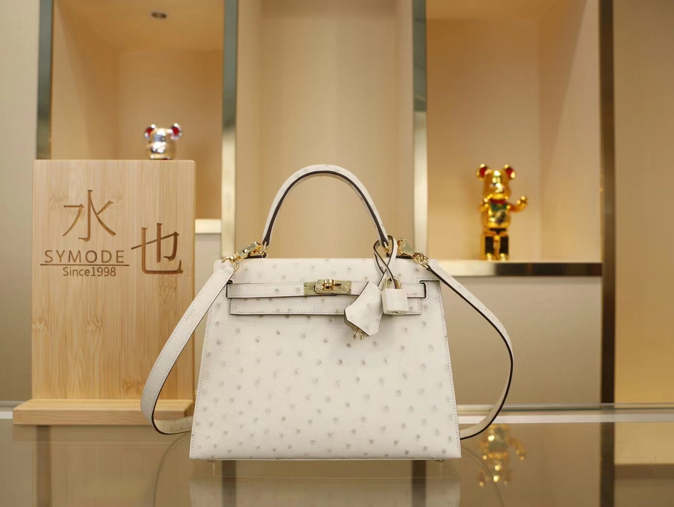 爱马仕凯莉包价格 Hermes Kelly25CM 3C羊毛白鸵鸟皮 金扣