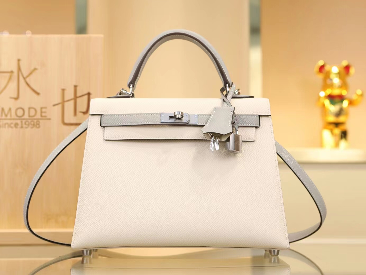 Hermes Kelly25CM 爱马仕奶昔白拼海鸥灰Epsom皮凯莉包 银扣