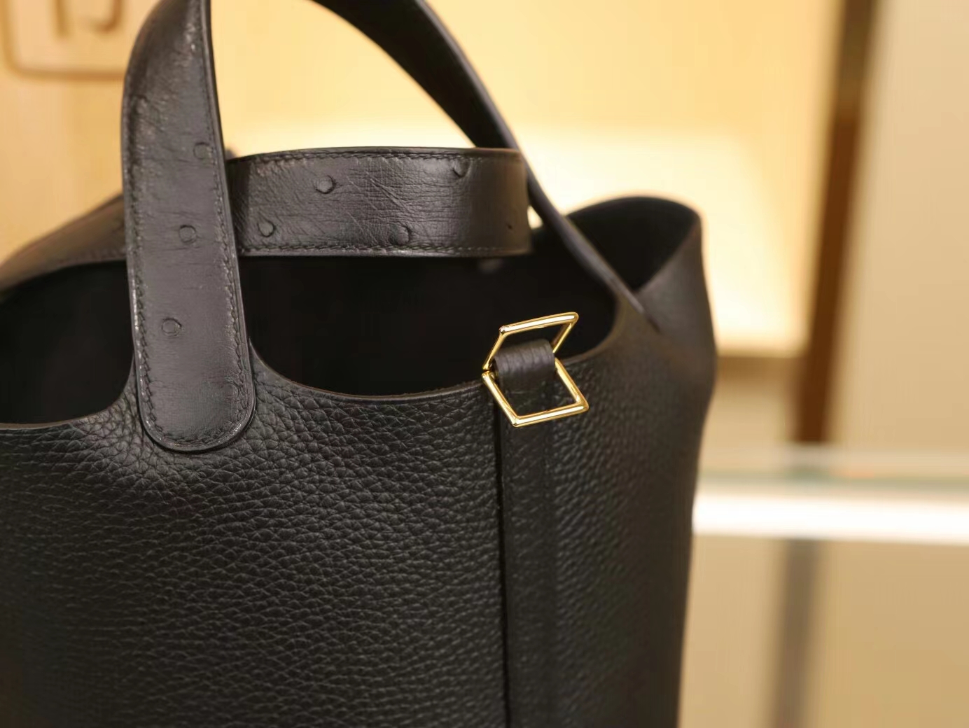 Hermes Picotin Lock18CM 爱马仕鸵鸟皮手柄拼Togo牛皮水桶包 金扣