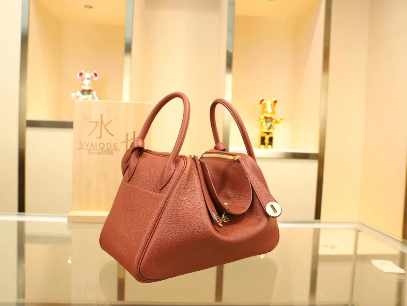 爱马仕琳迪包价格 Hermes Lindy30CM 6c古铜金TC牛皮单肩包 金扣
