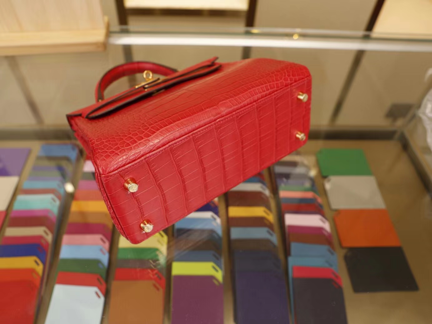 爱马仕鳄鱼包定制 Hermes Kelly 25CM I6极致粉雾面方块鳄鱼皮凯莉包 金扣