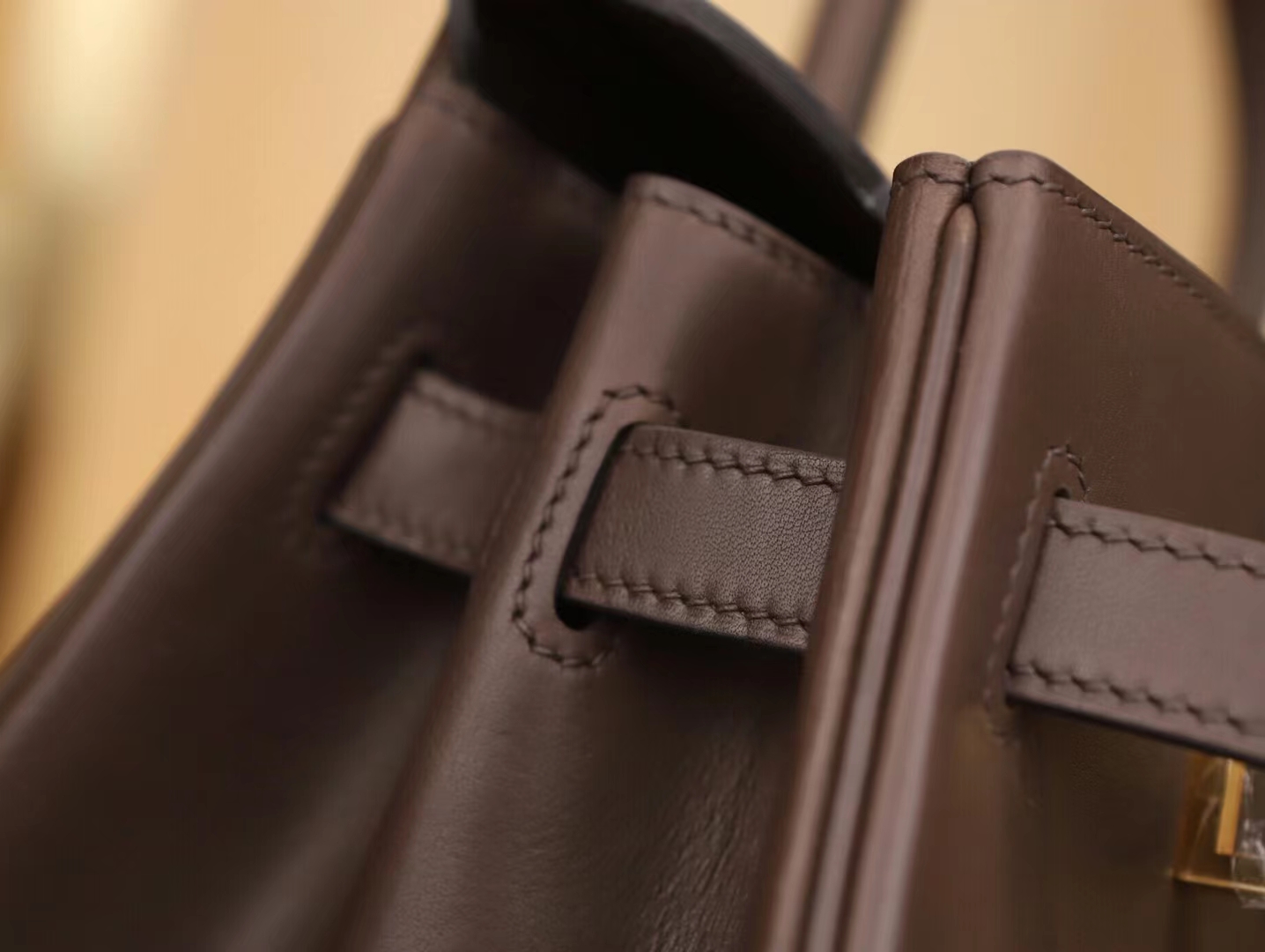 爱马仕包包官网 Hermes乌木色cc46 Ebene马鞍皮铂金包Birkin30CM 金扣