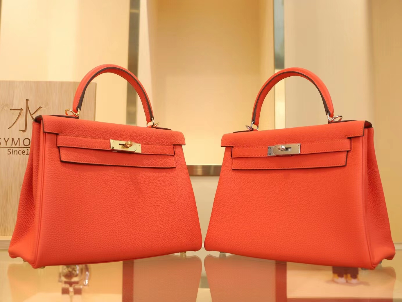 水也名品 爱马仕Hermes Kelly28CM 9T火焰红Capucine Togo皮凯莉包 金扣