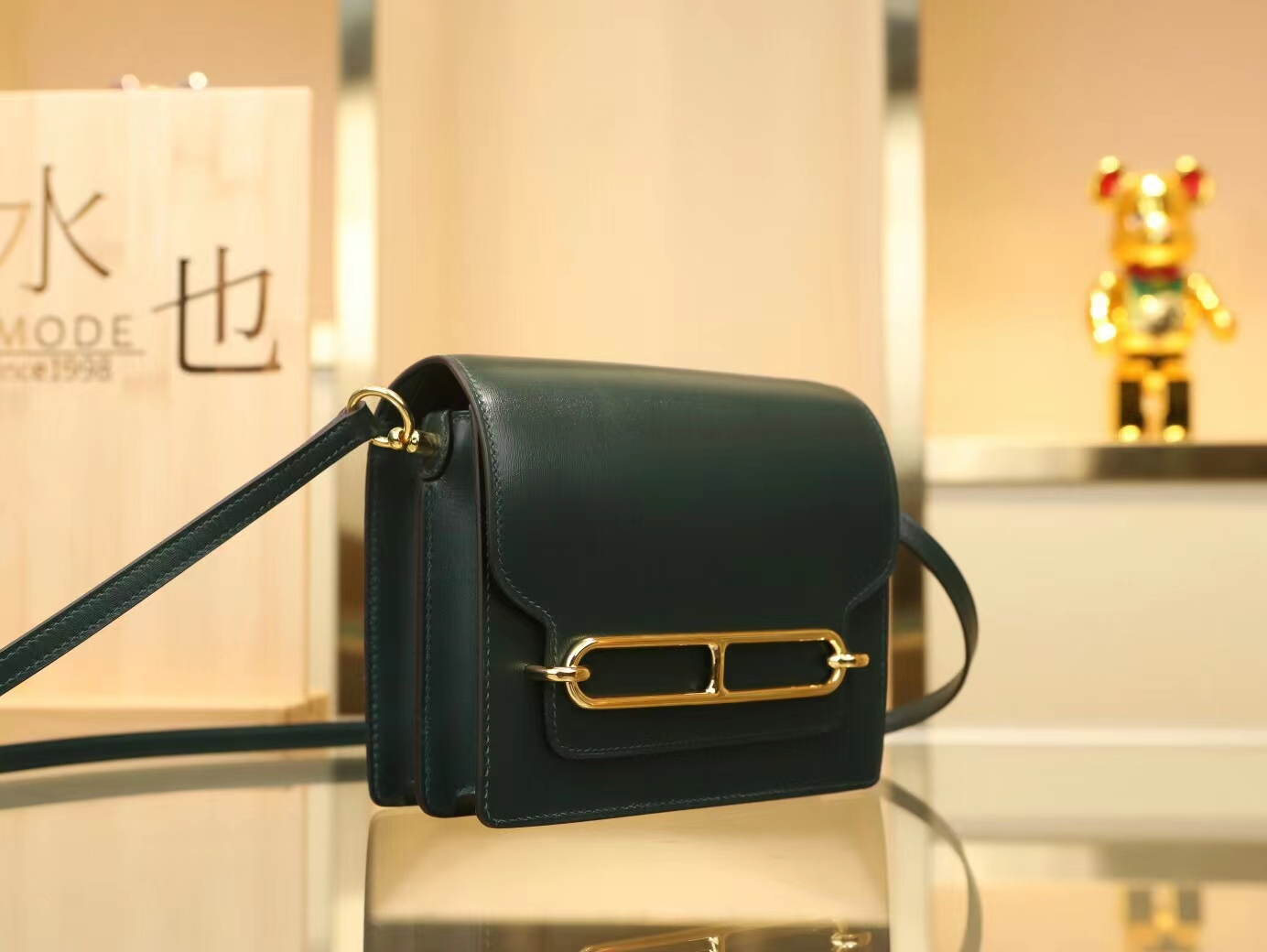 水也名品 Hermes Roulis18CM 爱马仕2Q英国绿Box皮猪鼻子包斜挎包 金扣