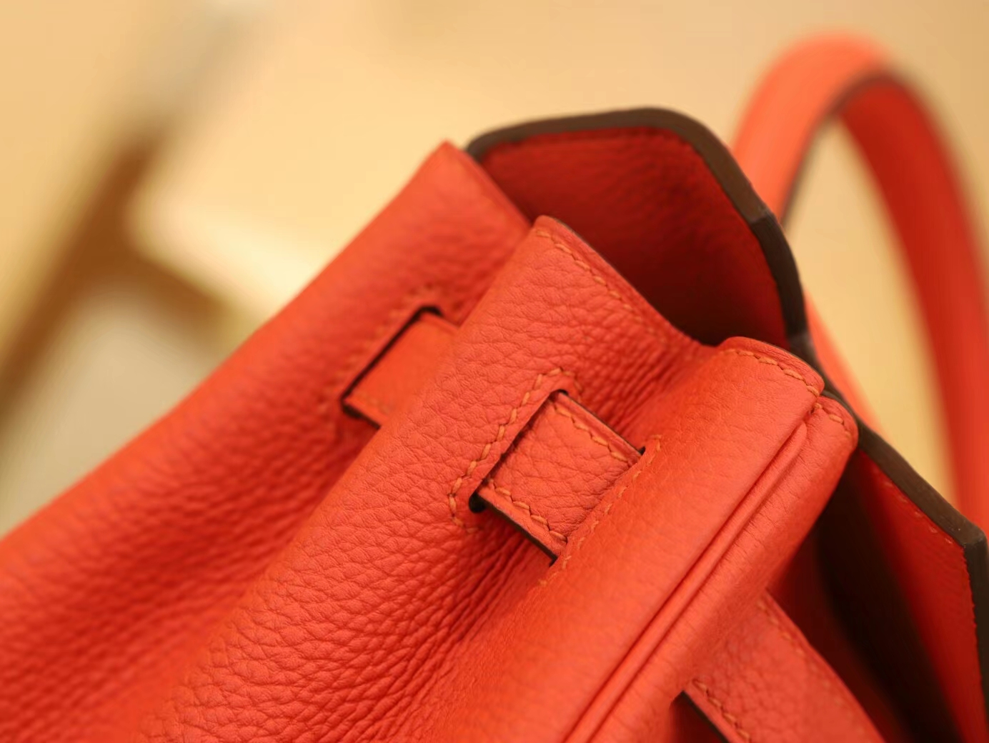 水也名品 爱马仕Hermes Kelly28CM 9T火焰红Capucine Togo皮凯莉包 金扣