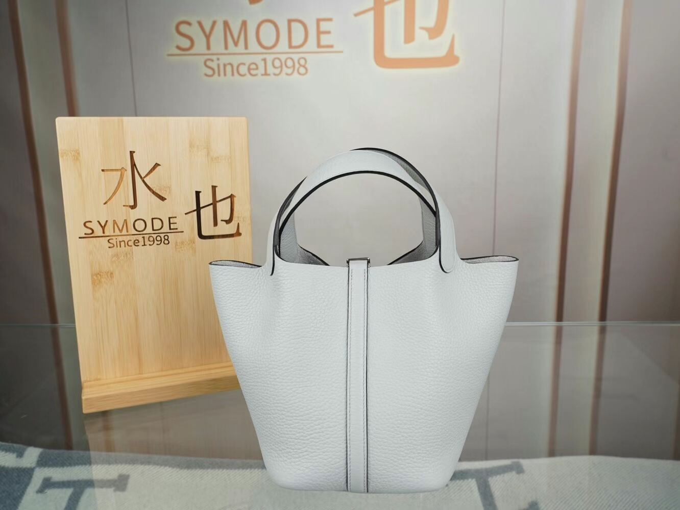 水也名品 Hermes爱马仕T0圣杯蓝Blue Brume TC皮菜篮子包Picotin Lock18CM 银扣