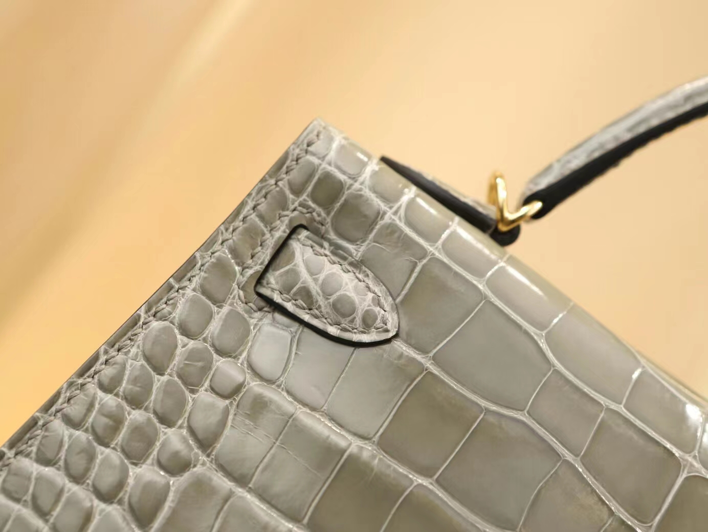 Hermes Mini Kelly19CM 爱马仕CK81斑鸠灰亮面方块鳄鱼皮迷你凯莉包二代 金扣