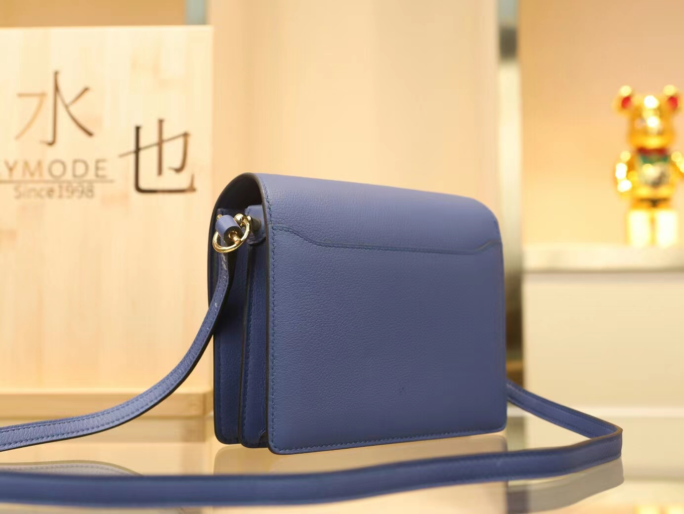 水也名品 Hermes Roulis18CM  爱马仕7E明蓝色Evercolor皮猪鼻子包斜挎包 金扣