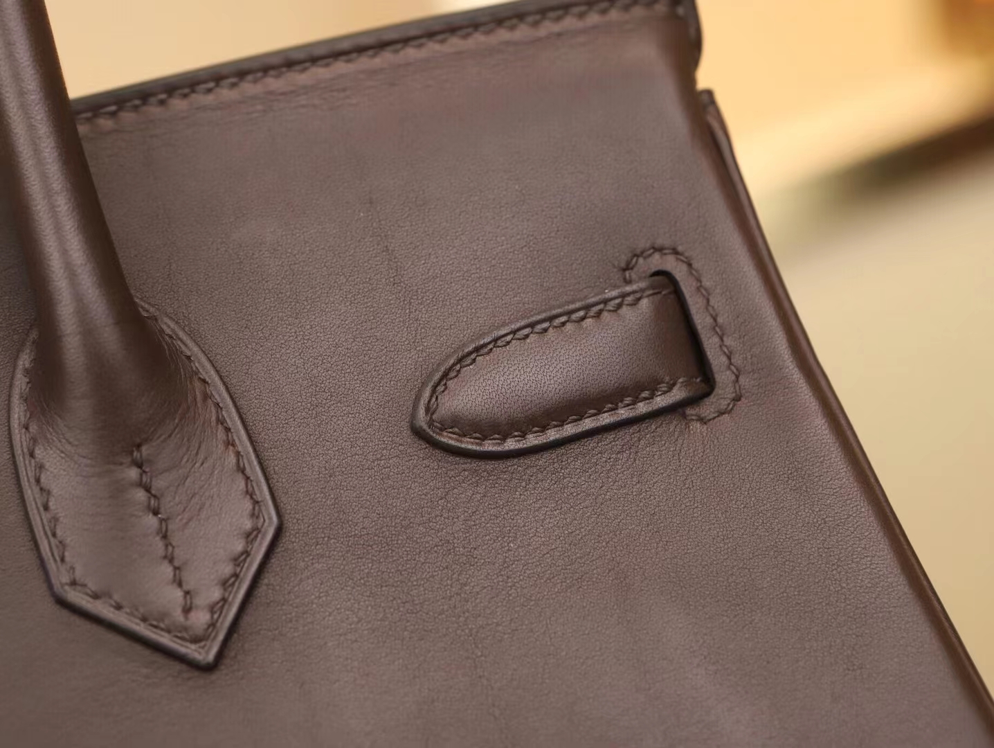 爱马仕包包官网 Hermes乌木色cc46 Ebene马鞍皮铂金包Birkin30CM 金扣