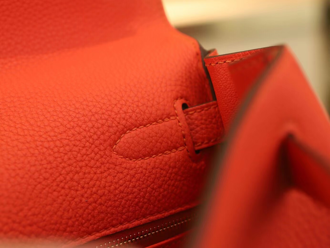 水也名品 爱马仕Hermes Kelly28CM 9T火焰红Capucine Togo皮凯莉包 金扣